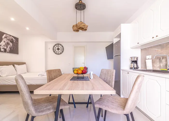 Elegant Suite 3 Near The Beach